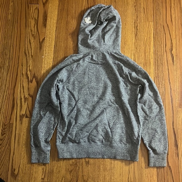 Roots Woman’s Grey Hoodie Size M - Picture 4 of 6